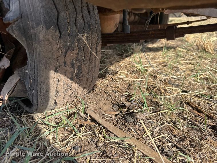 image for item FB7098 1952 Chevrolet 3800 pickup truck