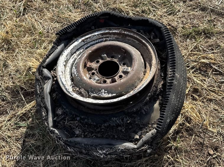 image for item FB7098 1952 Chevrolet 3800 pickup truck