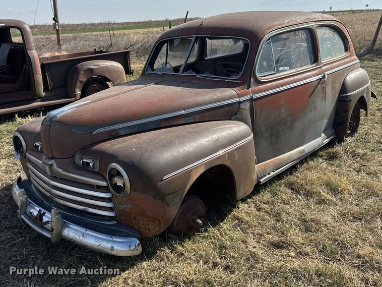 image for item FB7099 1946 Ford Super deluxe coupe