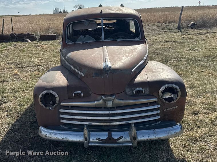 image for item FB7099 1946 Ford Super deluxe coupe