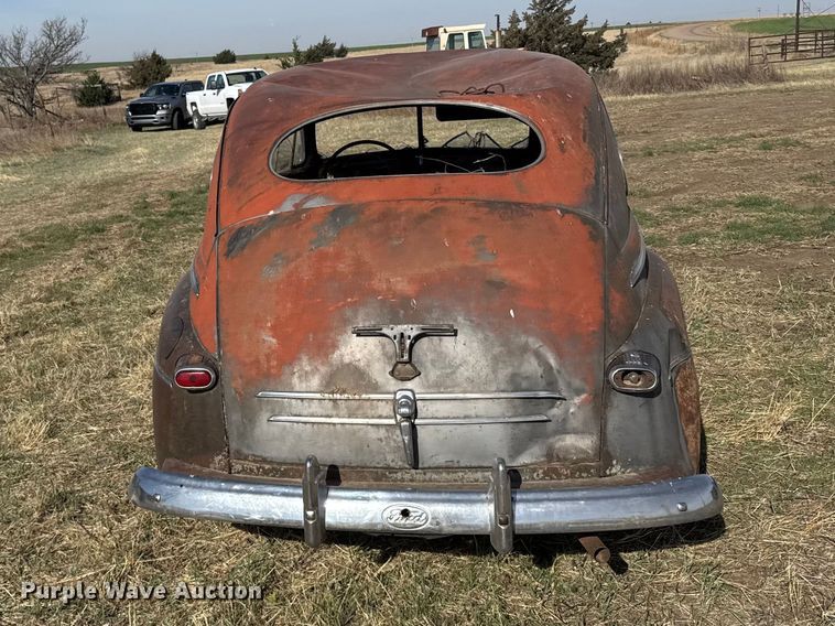 image for item FB7099 1946 Ford Super deluxe coupe