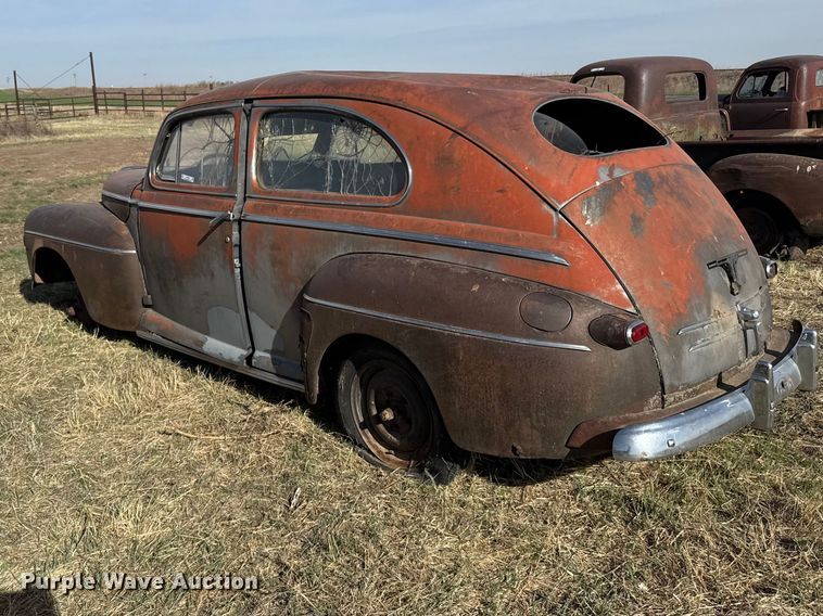 image for item FB7099 1946 Ford Super deluxe coupe