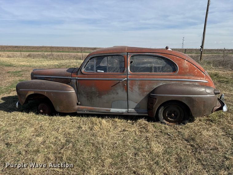 image for item FB7099 1946 Ford Super deluxe coupe