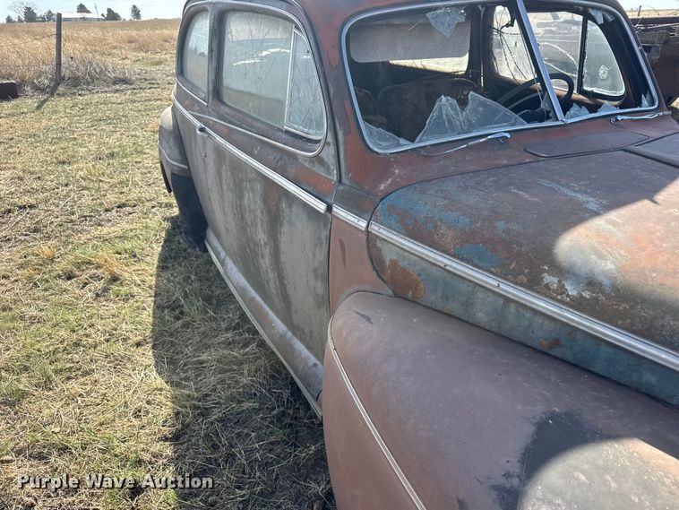 image for item FB7099 1946 Ford Super deluxe coupe