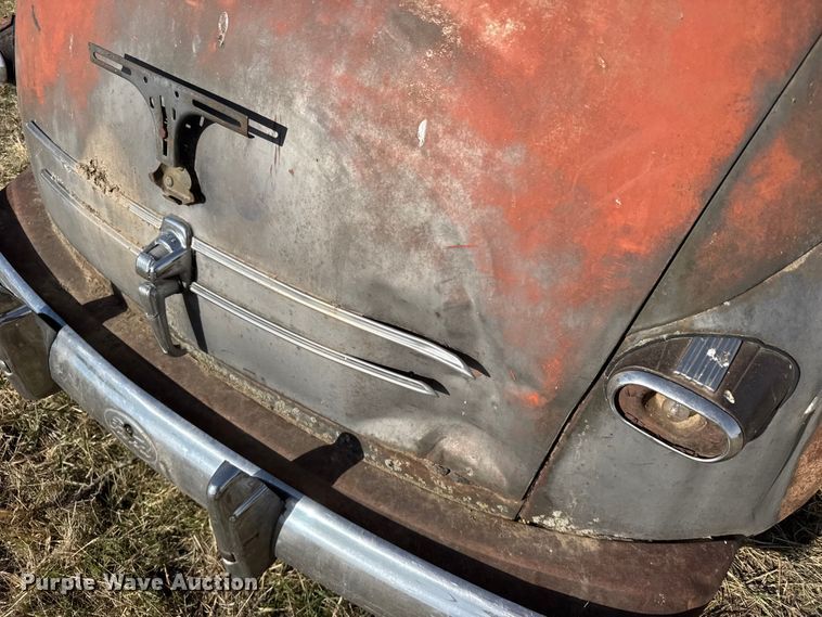 image for item FB7099 1946 Ford Super deluxe coupe