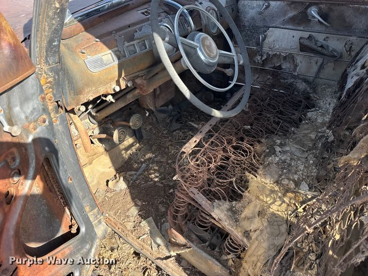 image for item FB7099 1946 Ford Super deluxe coupe