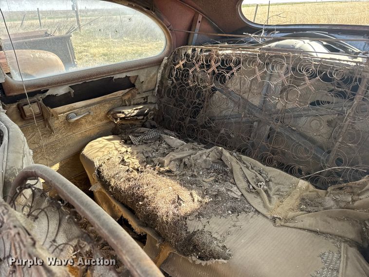 image for item FB7099 1946 Ford Super deluxe coupe