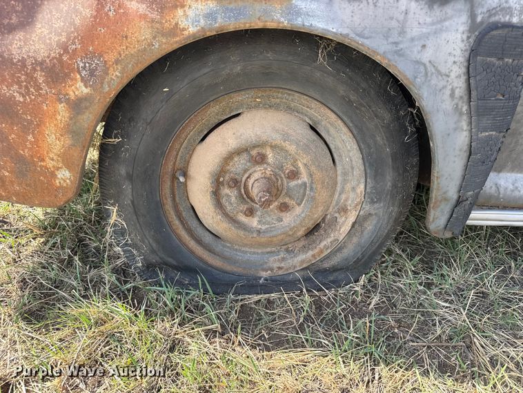 image for item FB7099 1946 Ford Super deluxe coupe