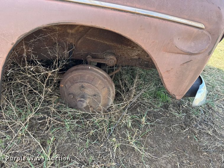 image for item FB7099 1946 Ford Super deluxe coupe