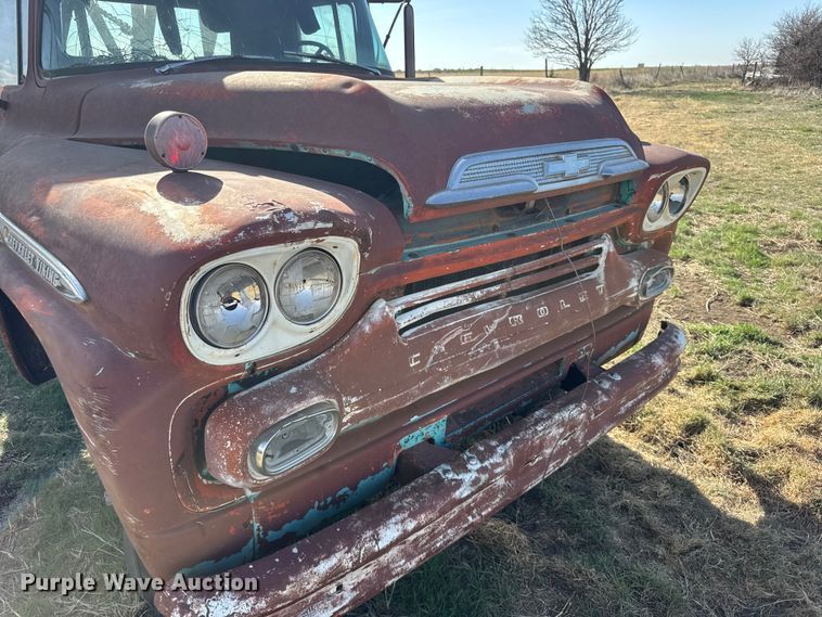 image for item FB7100 1952 Chevrolet Viking 60 winch truck