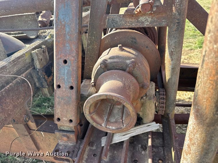 image for item FB7100 1952 Chevrolet Viking 60 winch truck