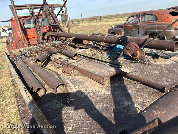 image for item FB7100 1952 Chevrolet Viking 60 winch truck