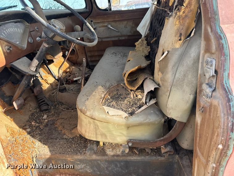 image for item FB7100 1952 Chevrolet Viking 60 winch truck