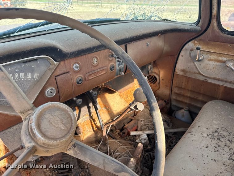 image for item FB7100 1952 Chevrolet Viking 60 winch truck