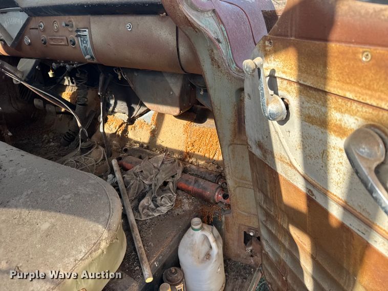 image for item FB7100 1952 Chevrolet Viking 60 winch truck