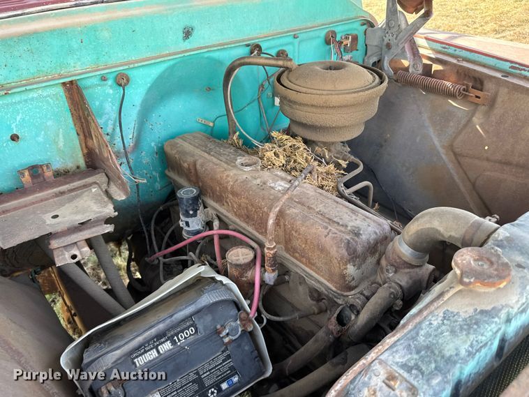 image for item FB7100 1952 Chevrolet Viking 60 winch truck