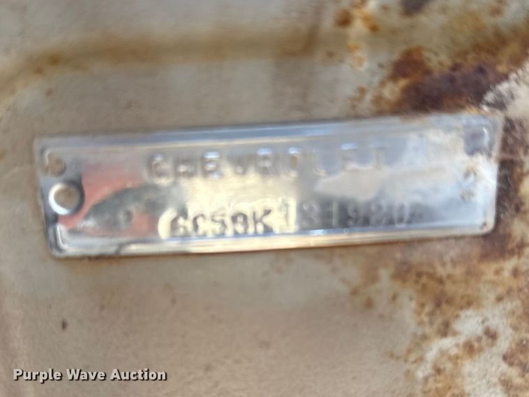 image for item FB7100 1952 Chevrolet Viking 60 winch truck