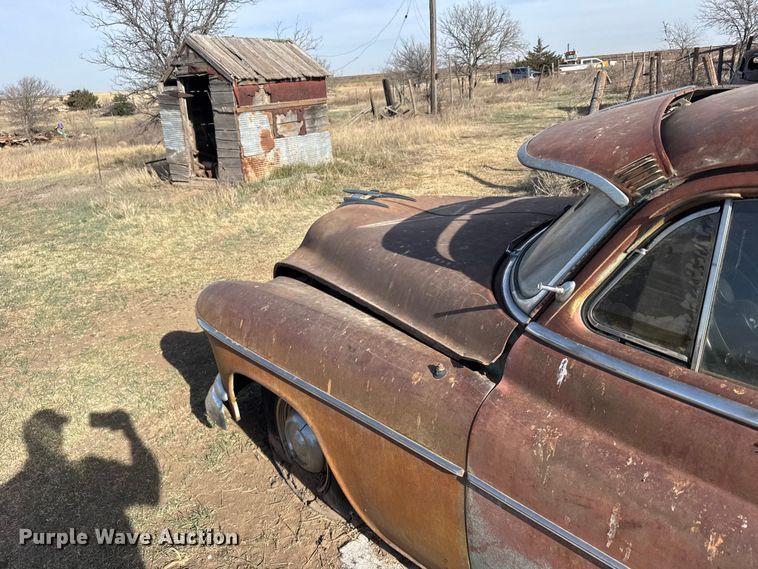 image for item FB7102 Oldsmobile 88 sedan