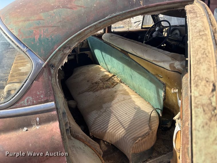 image for item FB7102 Oldsmobile 88 sedan