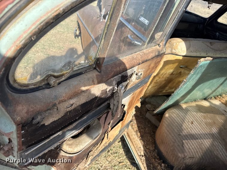image for item FB7102 Oldsmobile 88 sedan
