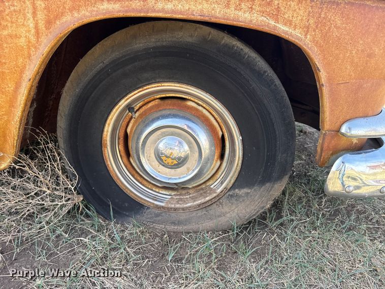 image for item FB7102 Oldsmobile 88 sedan