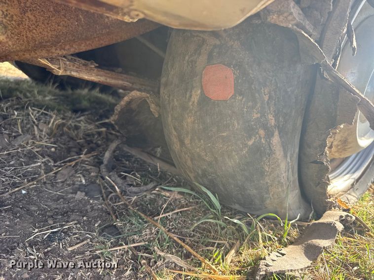 image for item FB7102 Oldsmobile 88 sedan