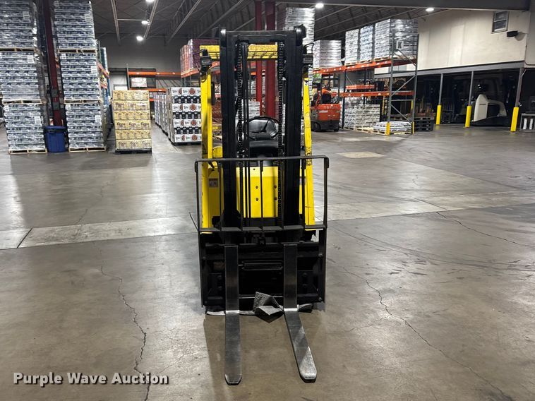image for item FB7122 Hyster 30 forklift