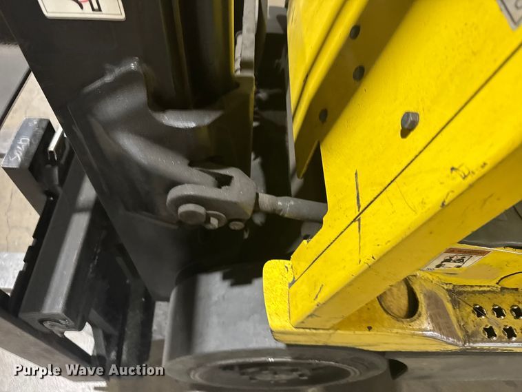 image for item FB7122 Hyster 30 forklift