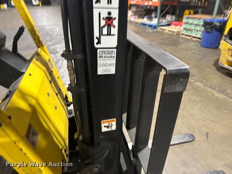 image for item FB7122 Hyster 30 forklift