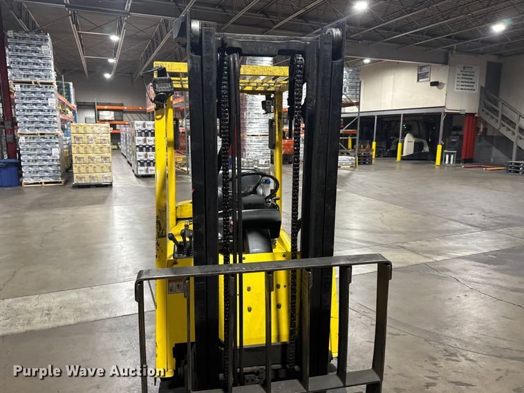 image for item FB7122 Hyster 30 forklift