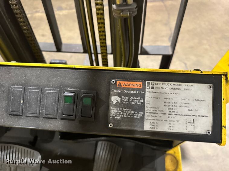 image for item FB7122 Hyster 30 forklift