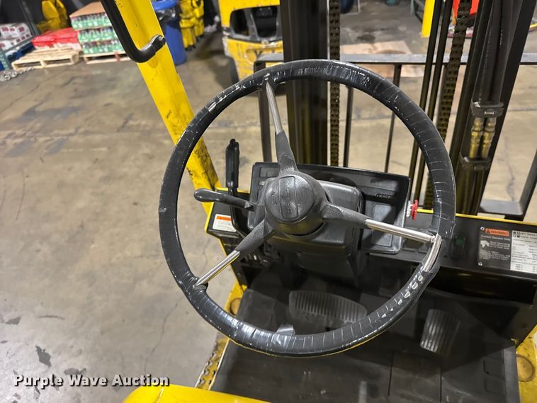 image for item FB7122 Hyster 30 forklift