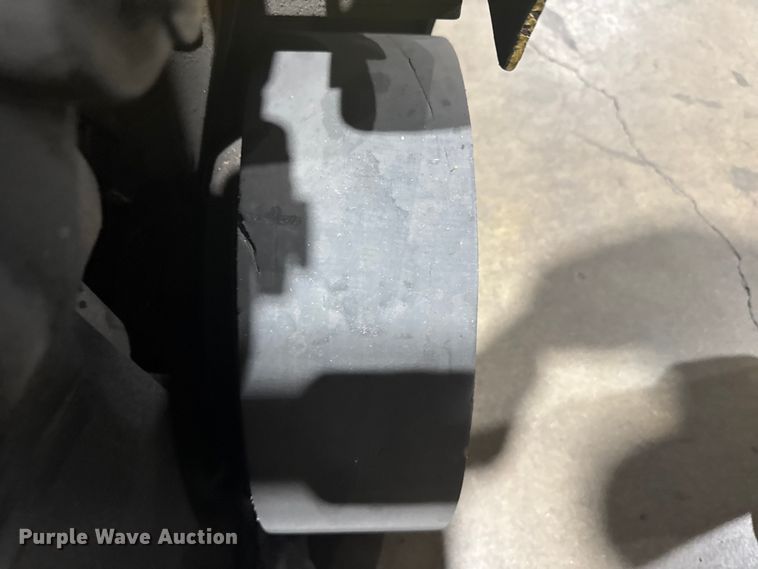 image for item FB7122 Hyster 30 forklift