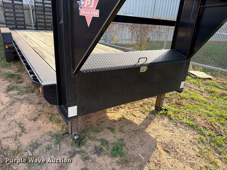 image for item FB8003 2020 PJ equipment trailer