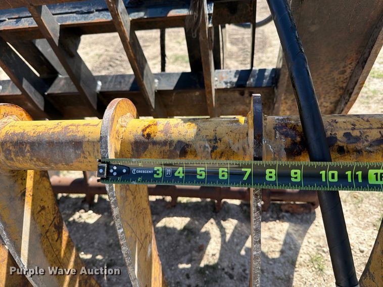 image for item FB8020 Armstrong Ag skid steer grapple