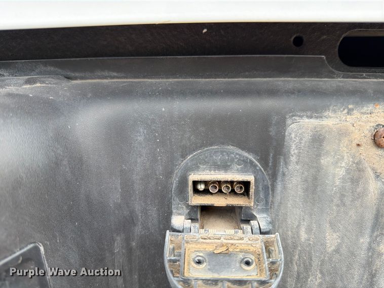 image for item FB8022 2022 Nissan Frontier Crew Cab pickup truck