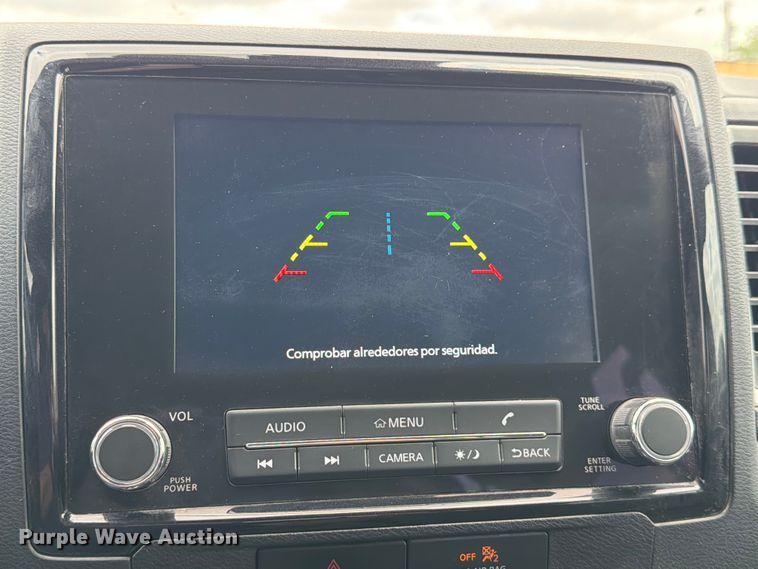 image for item FB8022 2022 Nissan Frontier Crew Cab pickup truck