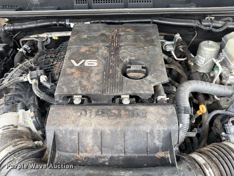 image for item FB8022 2022 Nissan Frontier Crew Cab pickup truck