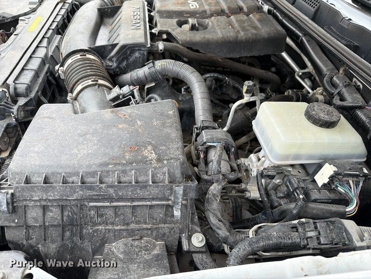 image for item FB8022 2022 Nissan Frontier Crew Cab pickup truck