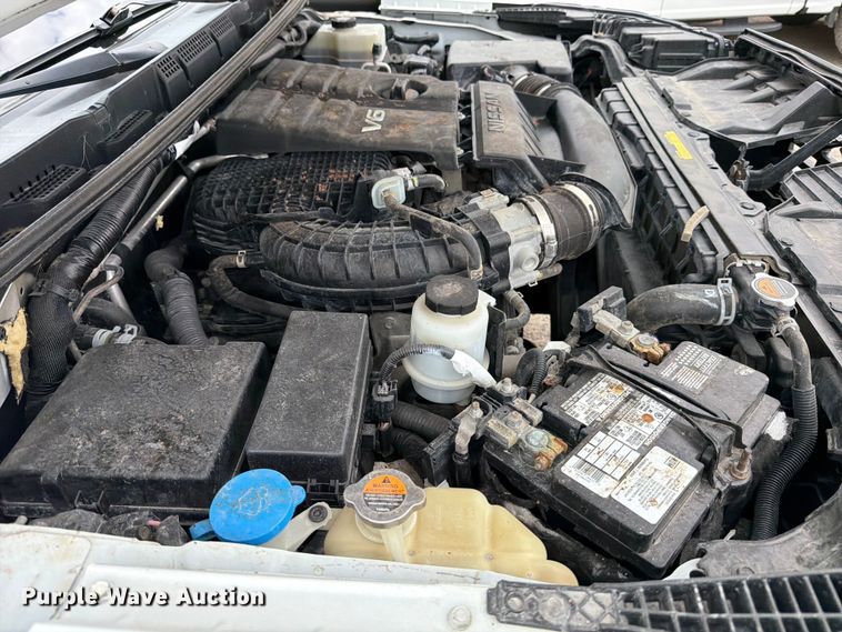 image for item FB8022 2022 Nissan Frontier Crew Cab pickup truck