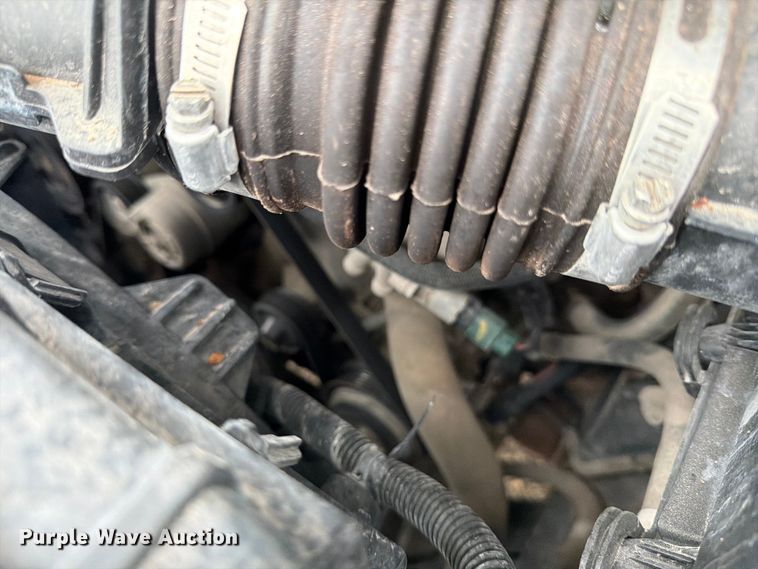 image for item FB8022 2022 Nissan Frontier Crew Cab pickup truck