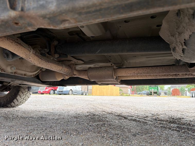 image for item FB8022 2022 Nissan Frontier Crew Cab pickup truck