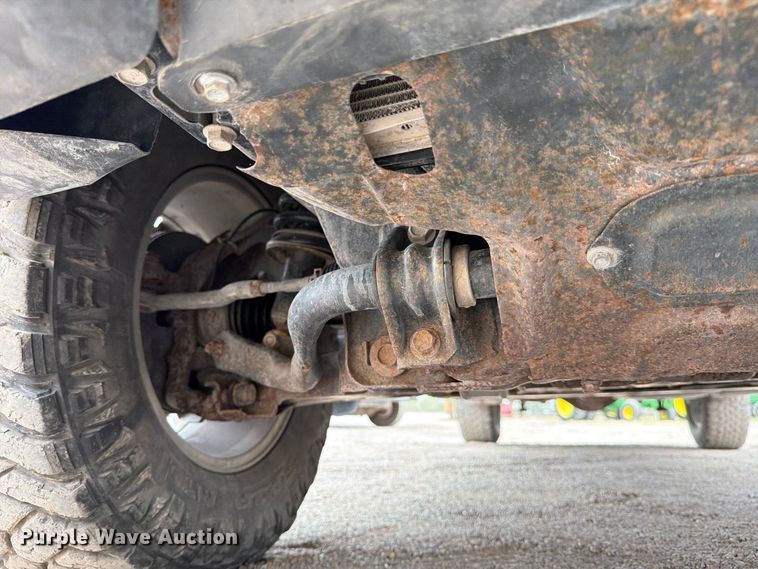 image for item FB8022 2022 Nissan Frontier Crew Cab pickup truck