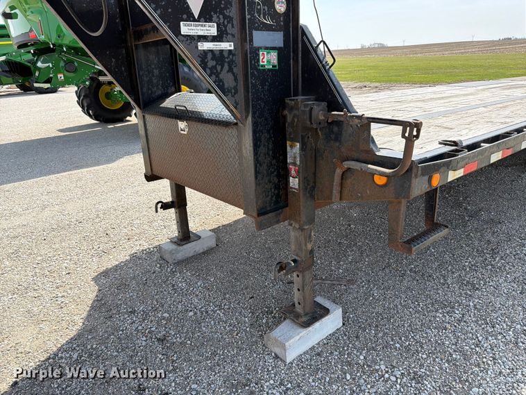 image for item FB8035 2018 PJ Trailer Gooseneck LD302 equipment trailer