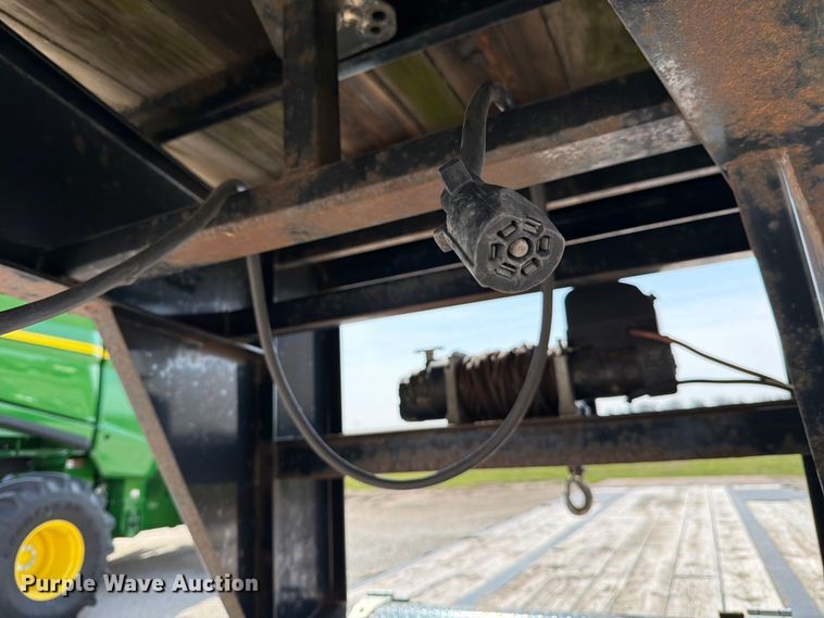 image for item FB8035 2018 PJ Trailer Gooseneck LD302 equipment trailer