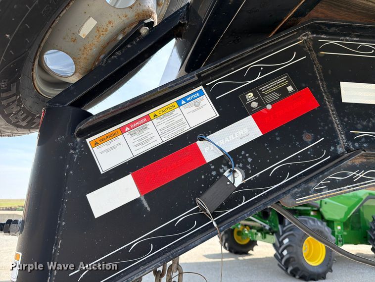 image for item FB8035 2018 PJ Trailer Gooseneck LD302 equipment trailer