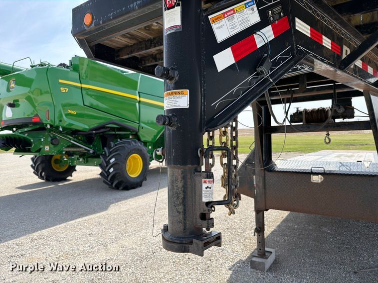 image for item FB8035 2018 PJ Trailer Gooseneck LD302 equipment trailer