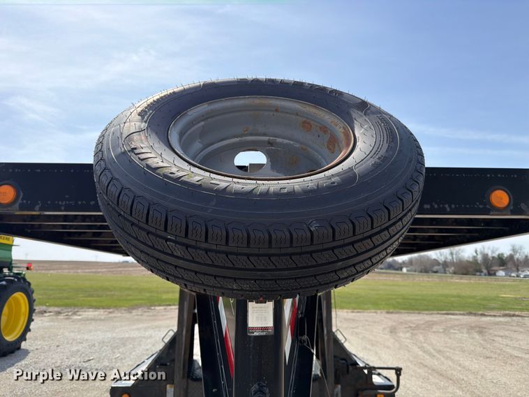 image for item FB8035 2018 PJ Trailer Gooseneck LD302 equipment trailer