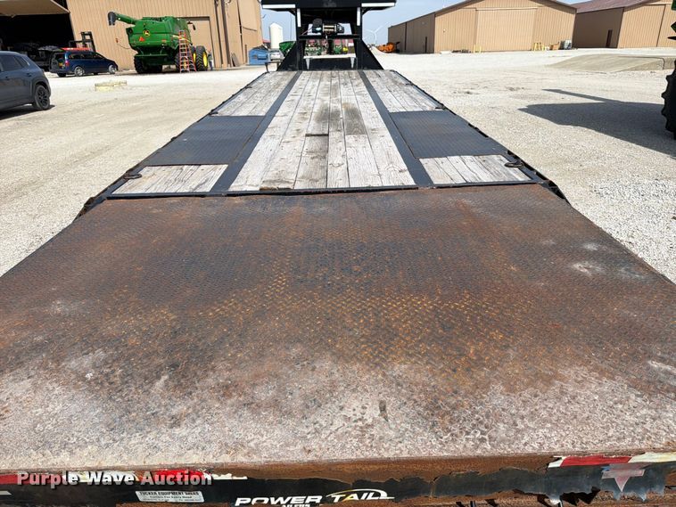 image for item FB8035 2018 PJ Trailer Gooseneck LD302 equipment trailer