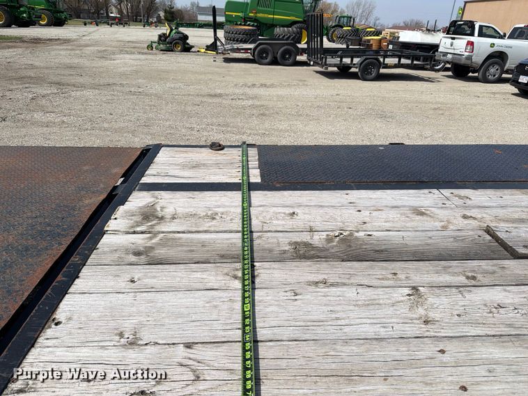 image for item FB8035 2018 PJ Trailer Gooseneck LD302 equipment trailer